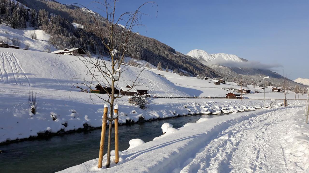 Apartamento Haus Ruetzbach Neustift im Stubaital Exterior foto