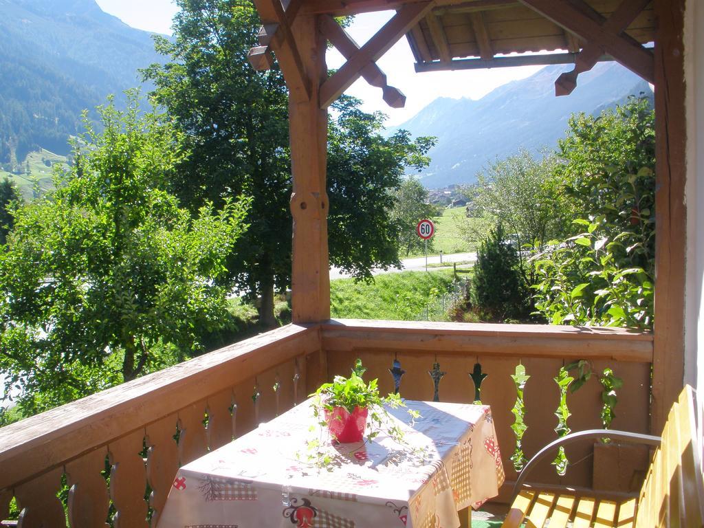 Apartamento Haus Ruetzbach Neustift im Stubaital Habitación foto