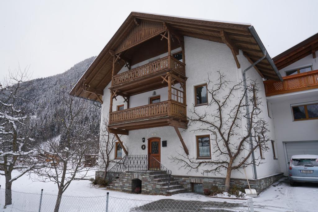 Apartamento Haus Ruetzbach Neustift im Stubaital Exterior foto