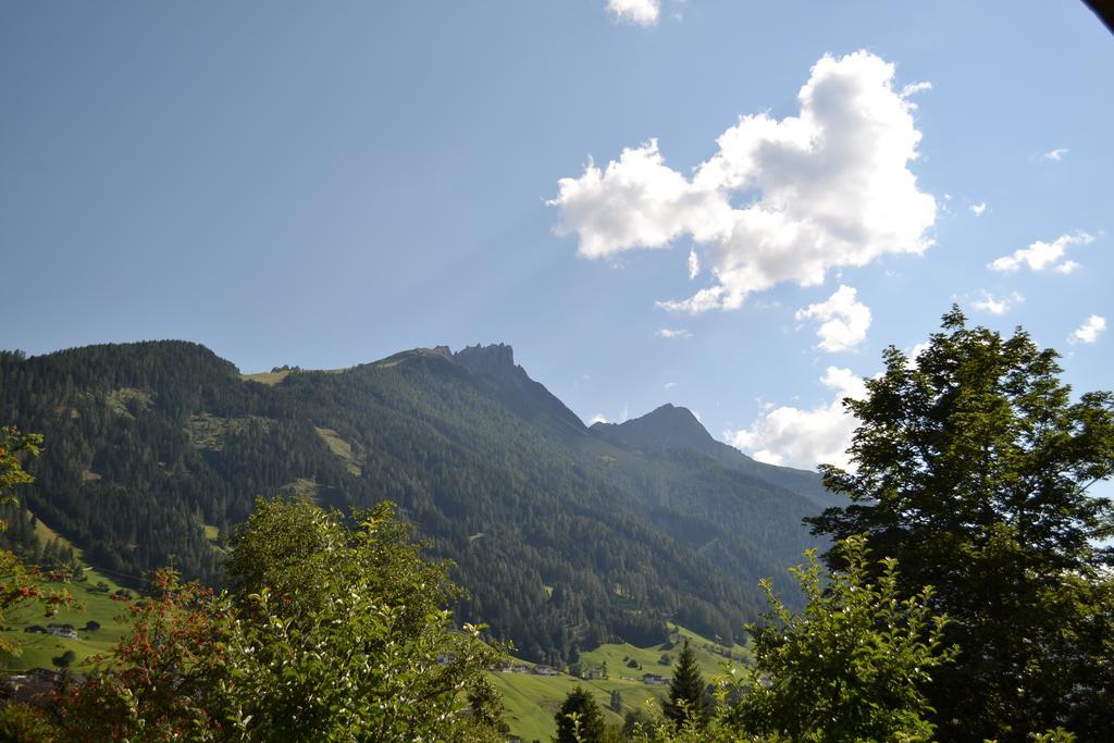 Apartamento Haus Ruetzbach Neustift im Stubaital Exterior foto
