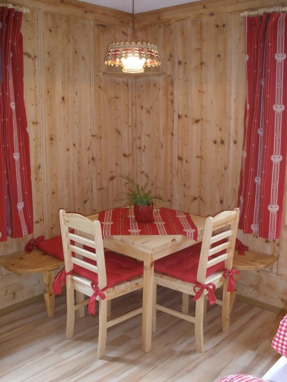 Apartamento Haus Ruetzbach Neustift im Stubaital Habitación foto